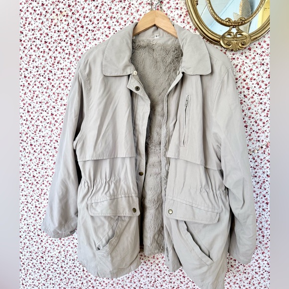 Guy Laroche Paris Vintage Real Fur Lining Weather Resistant Jacket, Needs Help - Picture 6 of 8